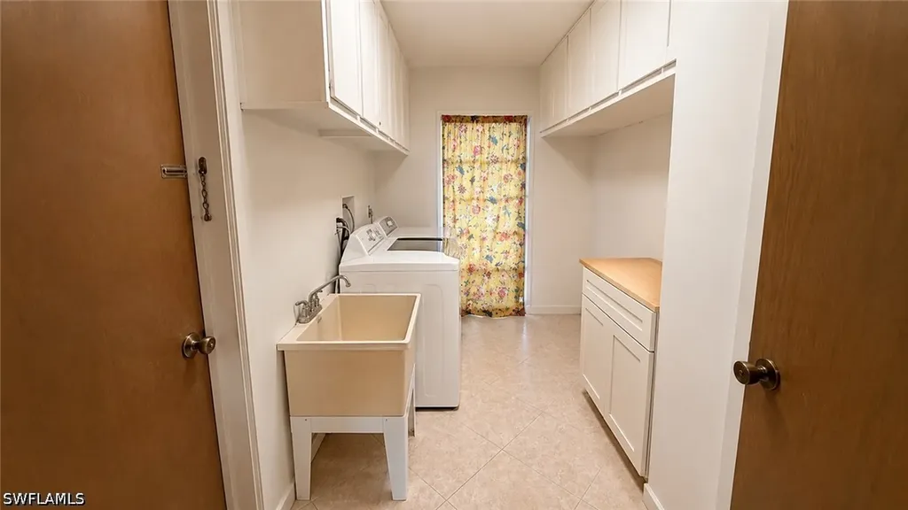 5535 Winkler Road Fort Myers FL 33919