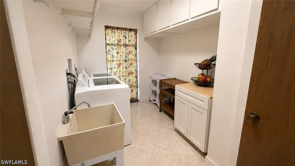 5535 Winkler Road Fort Myers FL 33919