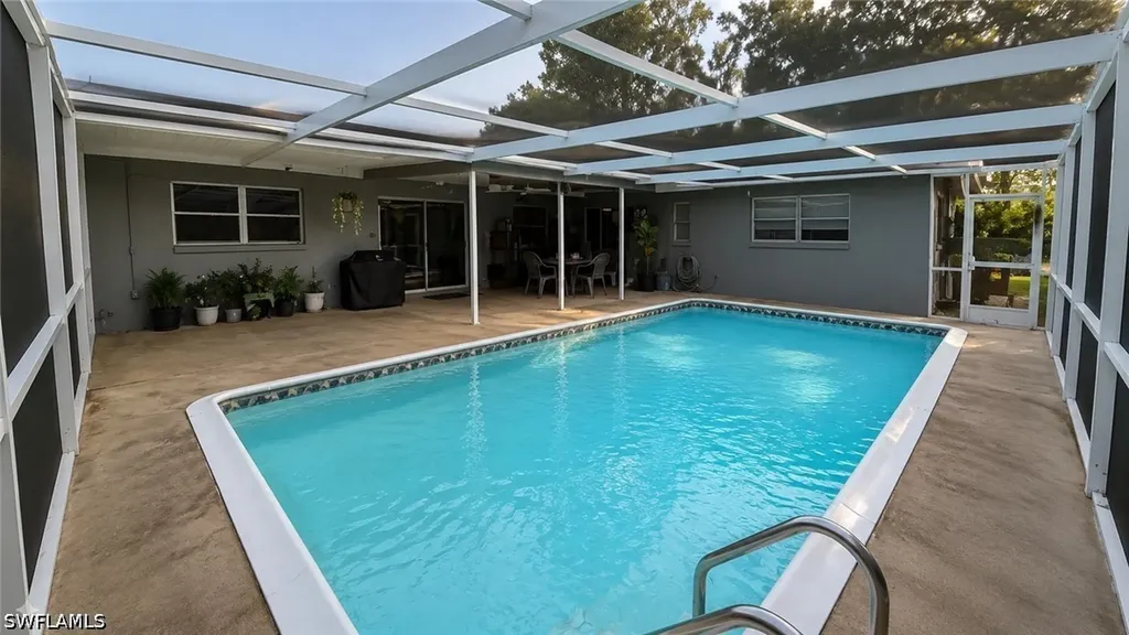 5535 Winkler Road Fort Myers FL 33919