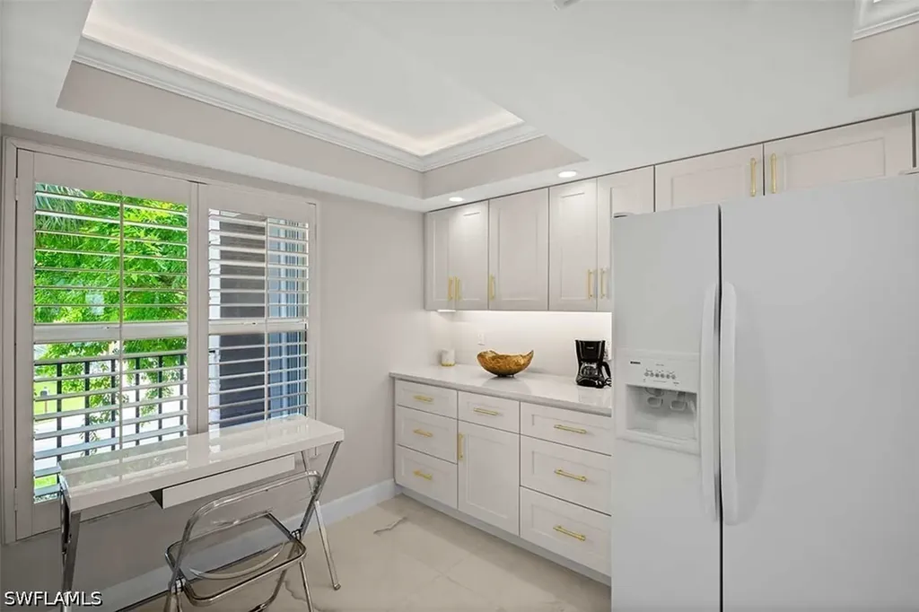 9103 Vanderbilt Drive Naples FL 34108