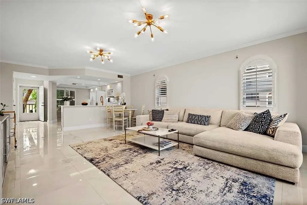 9103 Vanderbilt Drive Naples FL 34108