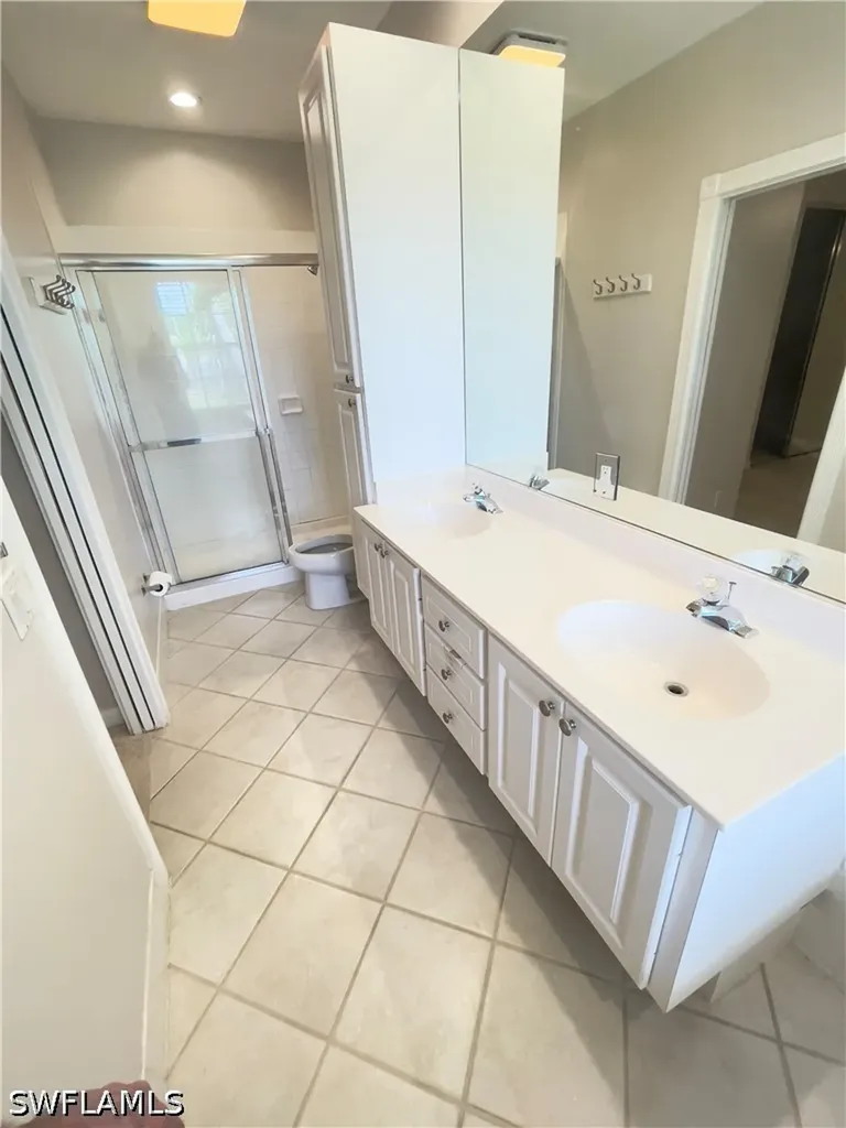 5669 Cove Circle Naples FL 34119