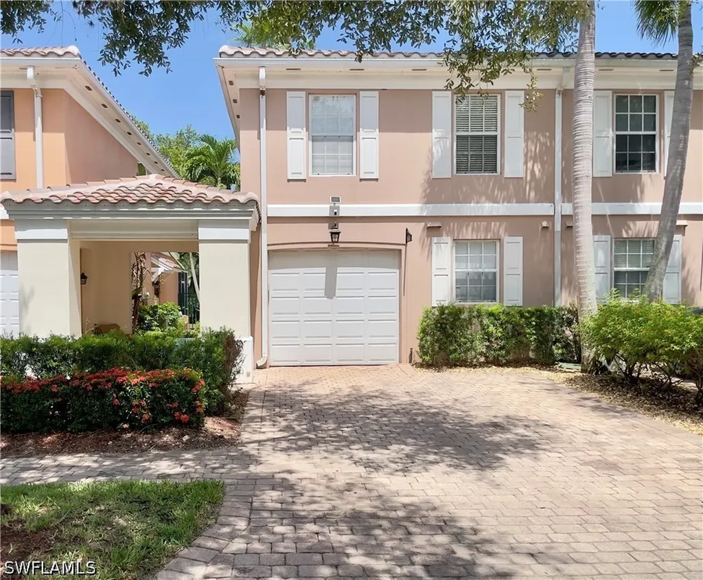 5669 Cove Circle Naples FL 34119