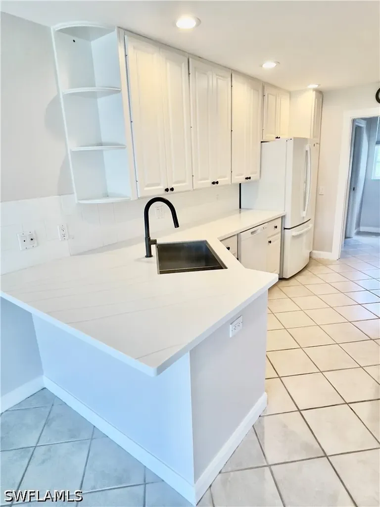5669 Cove Circle Naples FL 34119