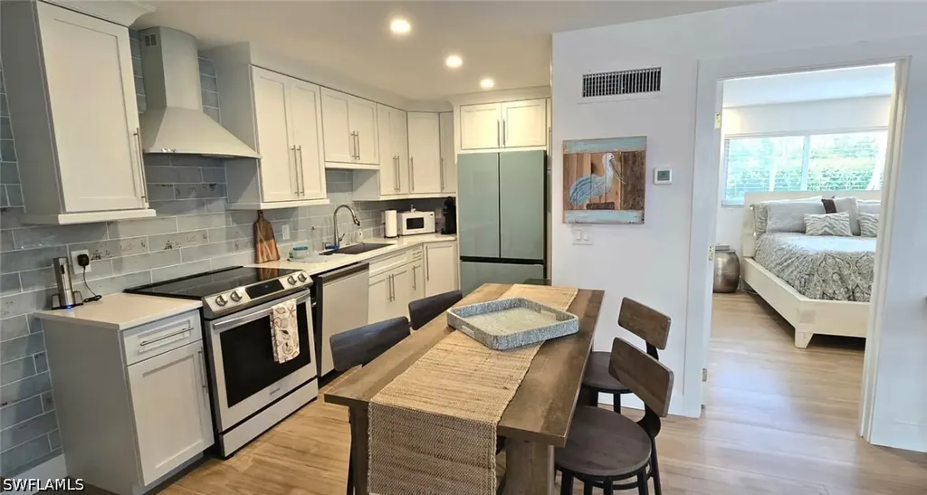780 10th Avenue S Naples FL 34102