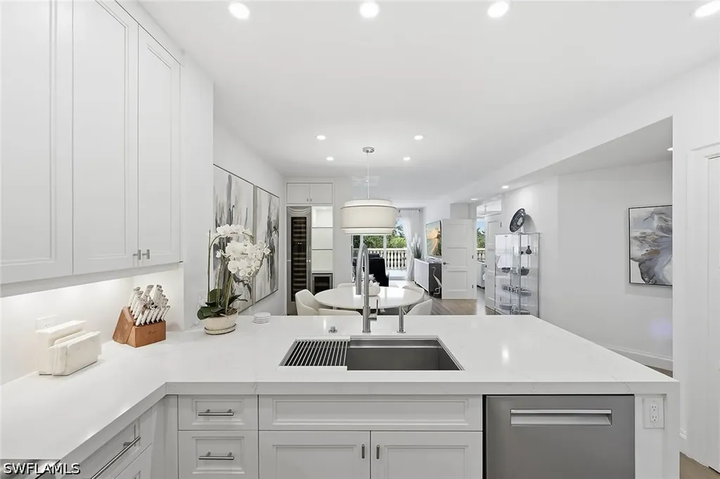 365 5th Avenue S Naples FL 34102