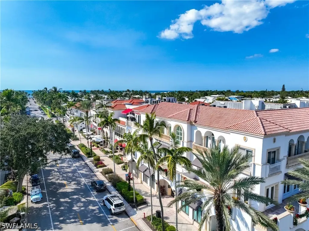 365 5th Avenue S Naples FL 34102