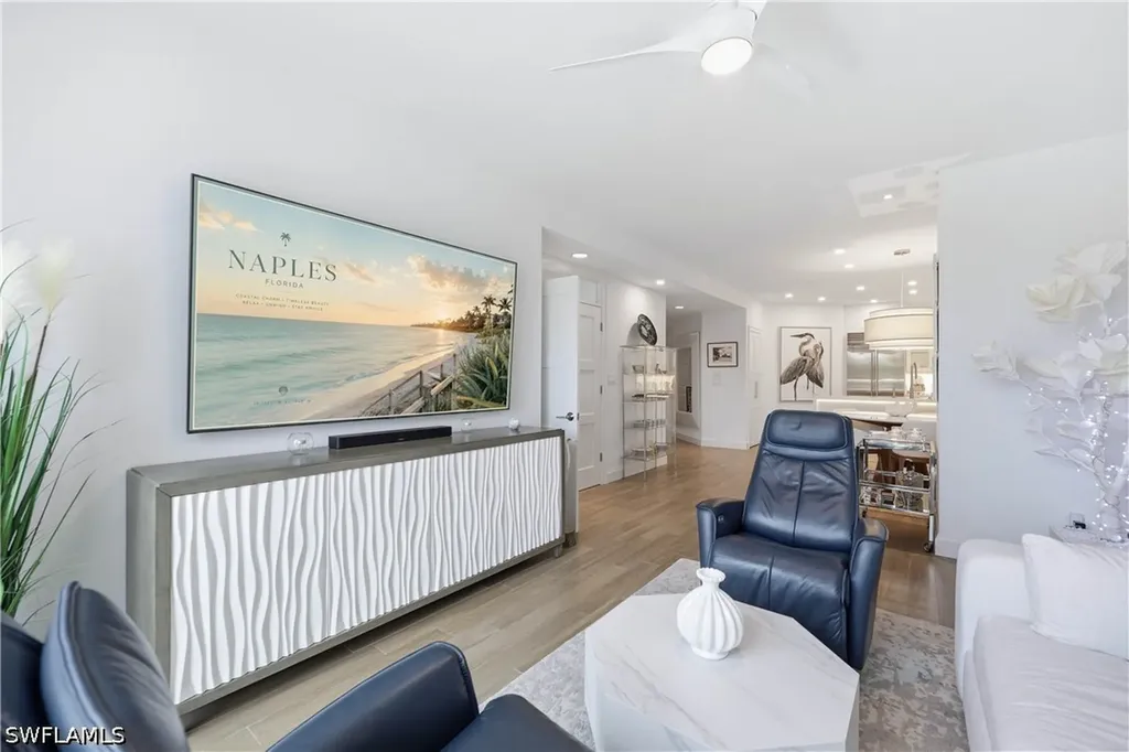 365 5th Avenue S Naples FL 34102