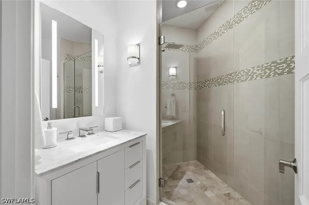 365 5th Avenue S Naples FL 34102