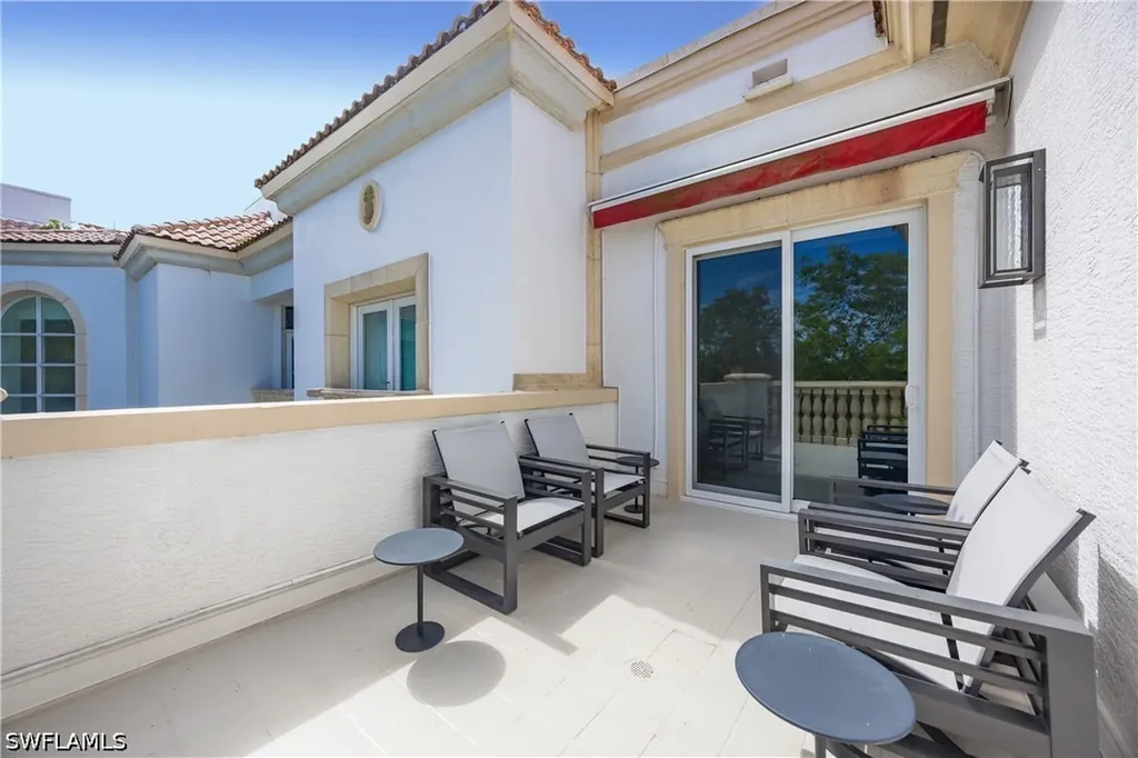 365 5th Avenue S Naples FL 34102