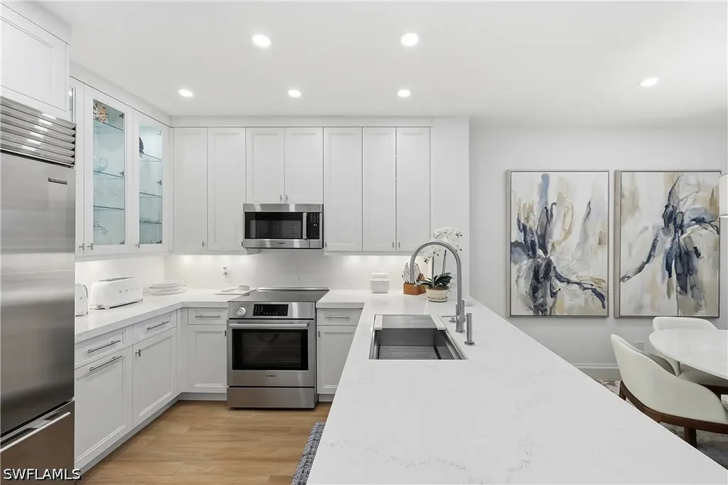 365 5th Avenue S Naples FL 34102