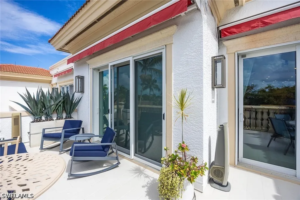 365 5th Avenue S Naples FL 34102