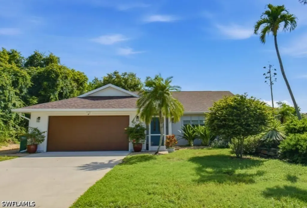 2060 Sheffield Avenue Marco Island FL 34145