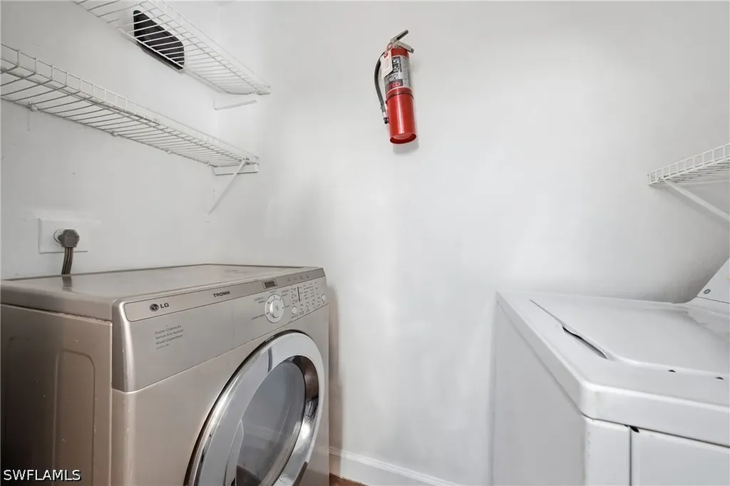 2925 Winkler Avenue Fort Myers FL 33916