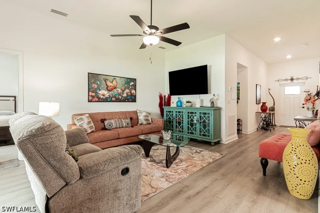 2902 NW 6th Avenue Cape Coral FL 33993