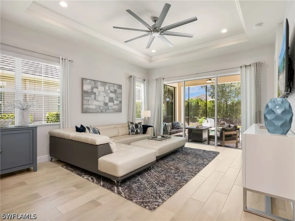 9040 Saint Lucia Drive Naples FL 34114