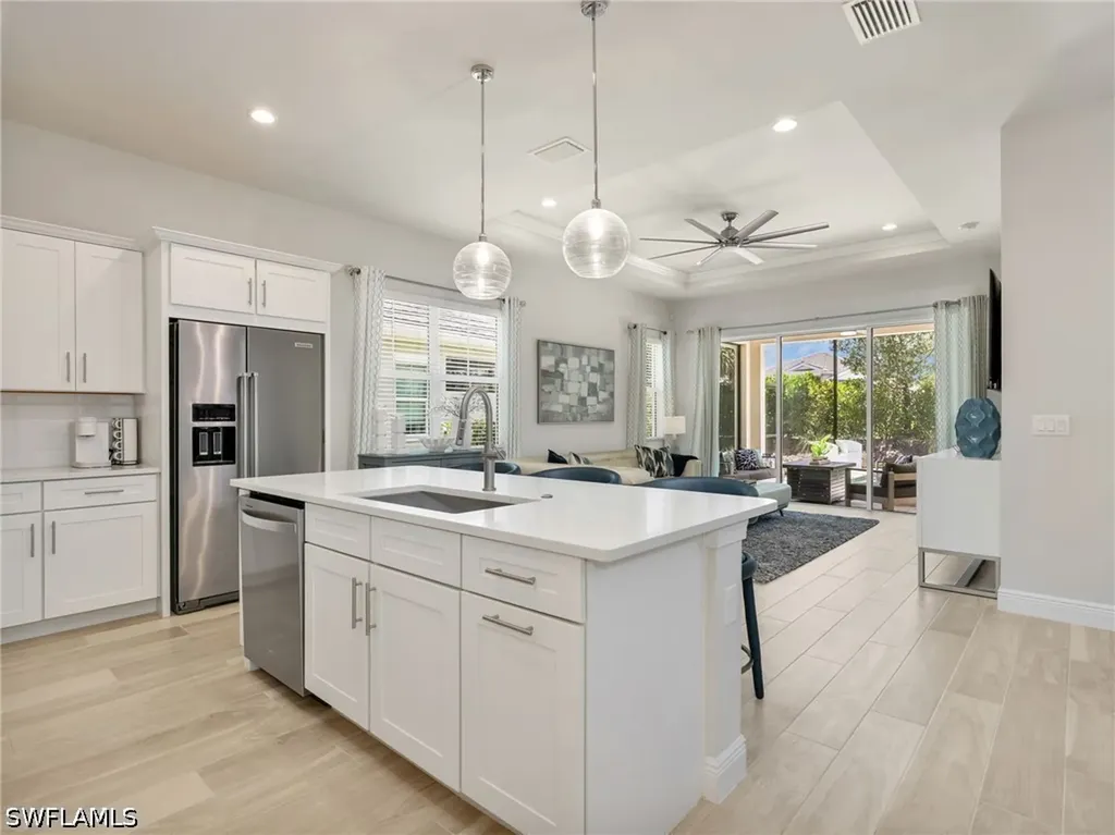 9040 Saint Lucia Drive Naples FL 34114