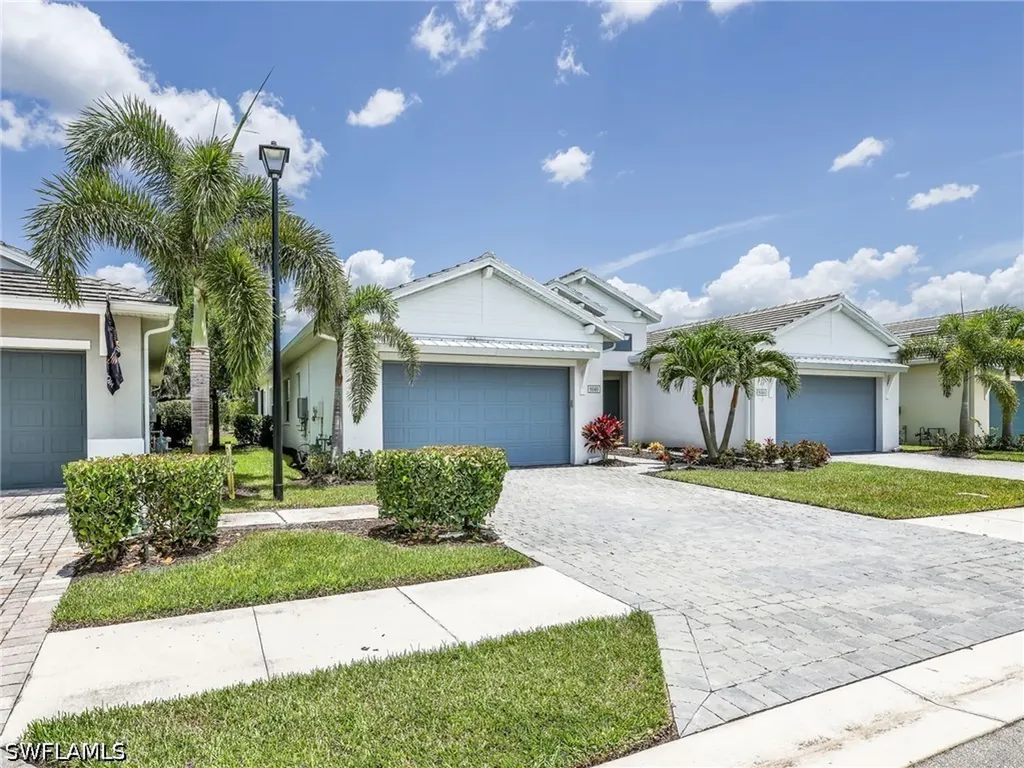9040 Saint Lucia Drive Naples FL 34114