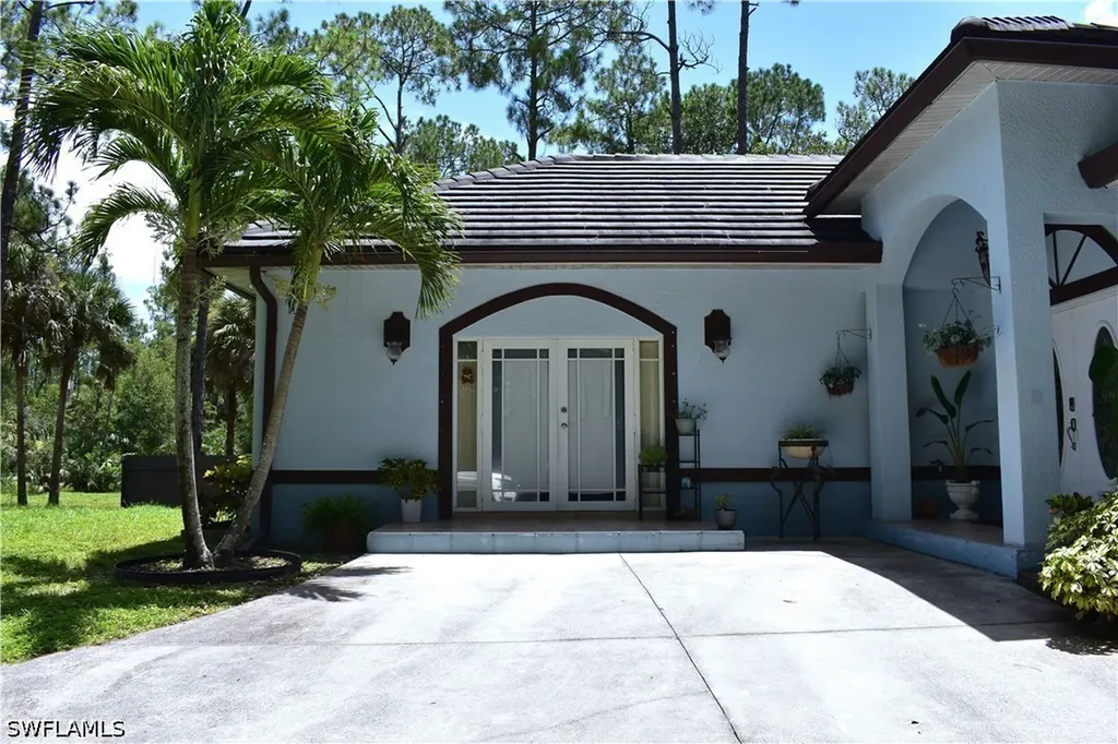 3670 8th Avenue SE Naples FL 34117