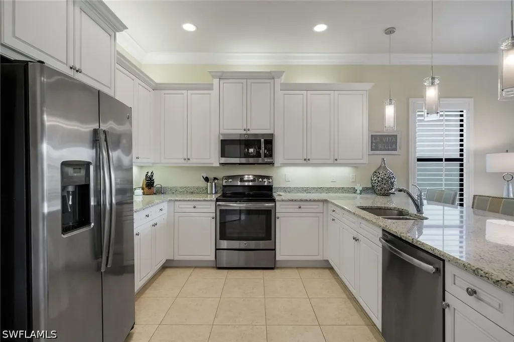 13556 Coronado Drive Naples FL 34109