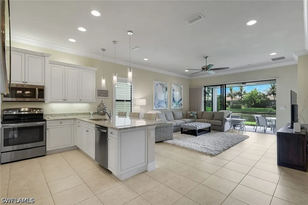 13556 Coronado Drive Naples FL 34109