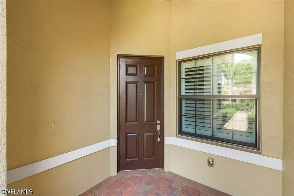 13556 Coronado Drive Naples FL 34109