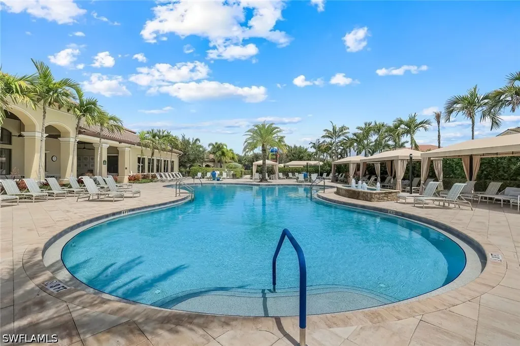 13556 Coronado Drive Naples FL 34109