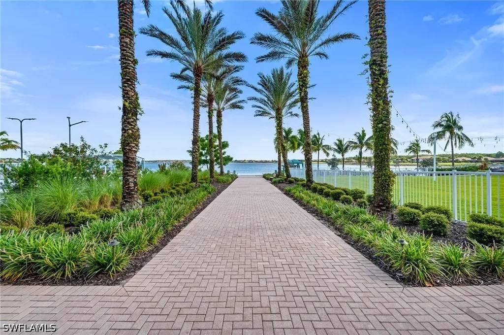 9343 Fieldstone Lane Naples FL 34120