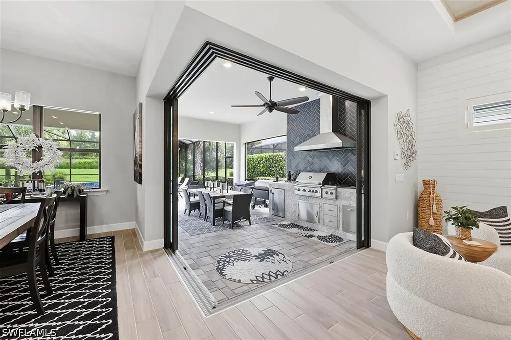 2738 Aviamar Circle Naples FL 34114