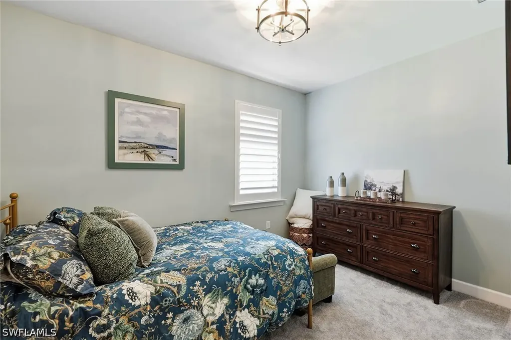 2738 Aviamar Circle Naples FL 34114