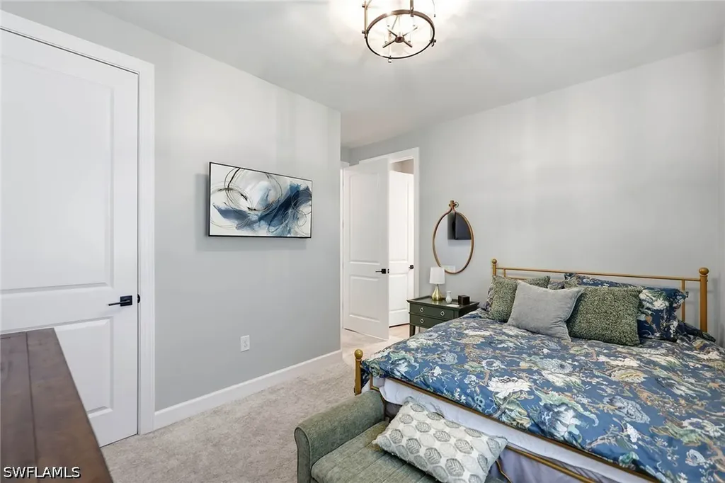 2738 Aviamar Circle Naples FL 34114