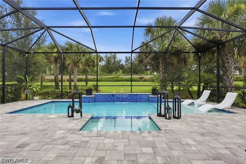2738 Aviamar Circle Naples FL 34114