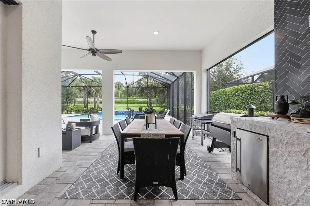 2738 Aviamar Circle Naples FL 34114