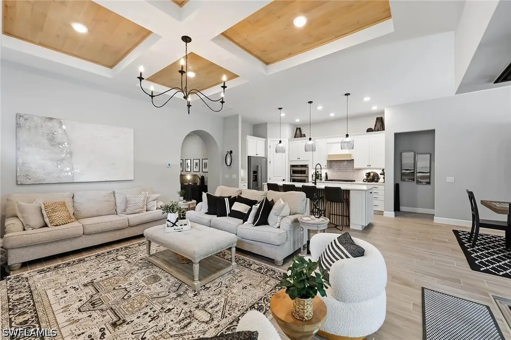 2738 Aviamar Circle Naples FL 34114