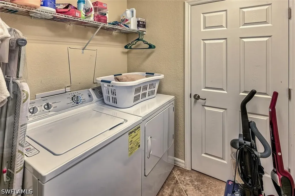 9512 Napoli Lane Naples FL 34113