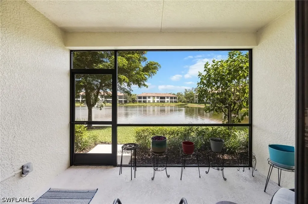 15122 Palmer Lake Circle Naples FL 34109