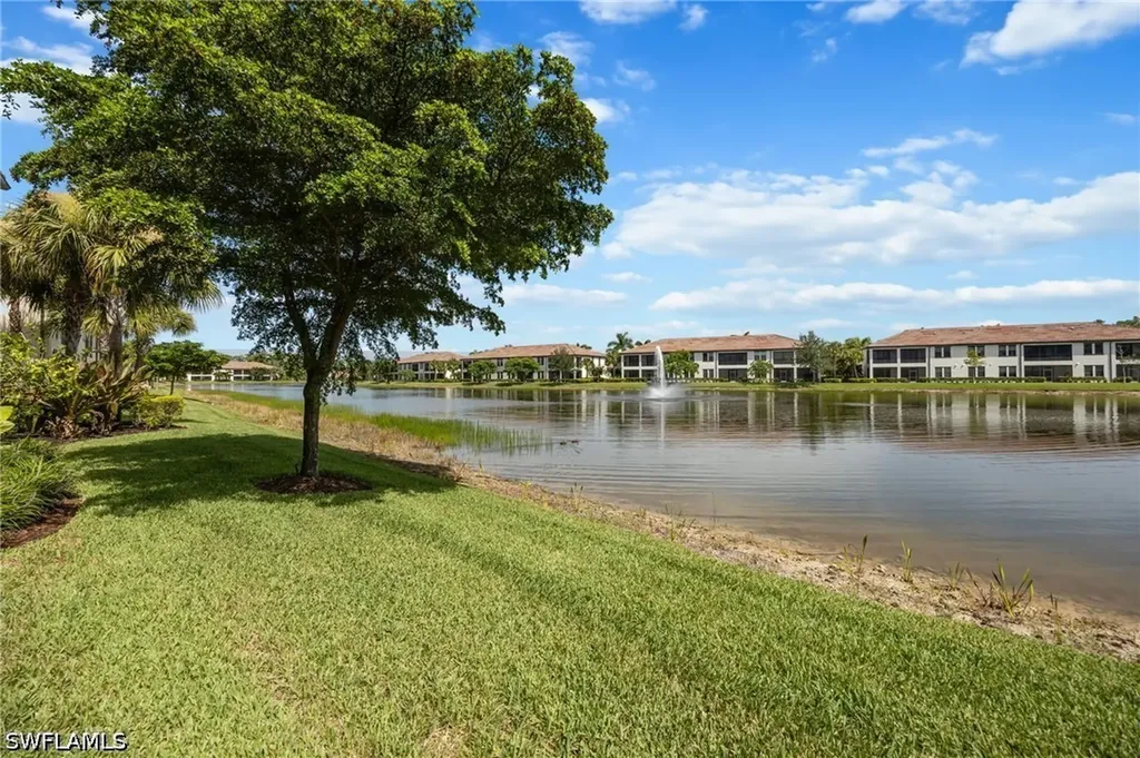 15122 Palmer Lake Circle Naples FL 34109