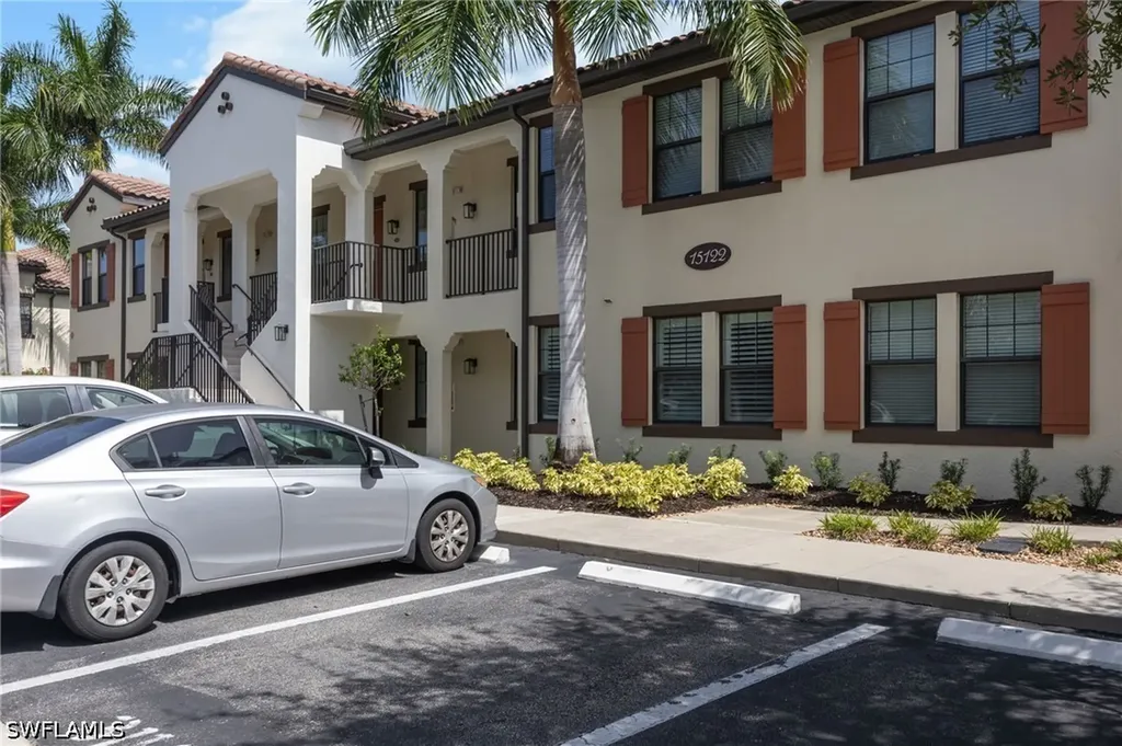 15122 Palmer Lake Circle Naples FL 34109
