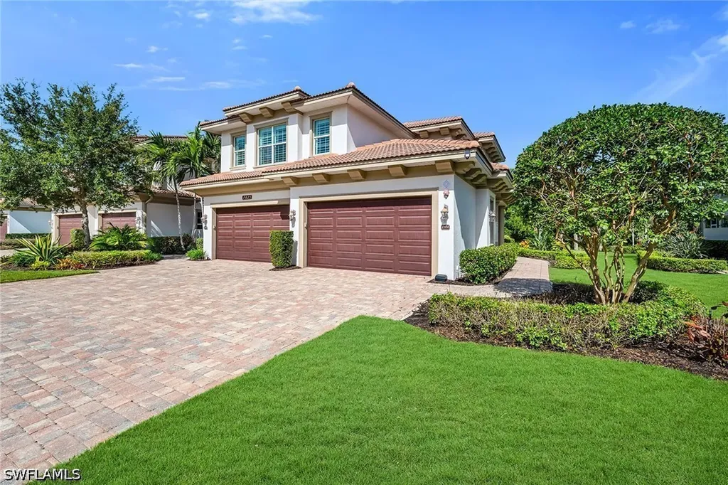 7825 Hawthorne Drive Naples FL 34113