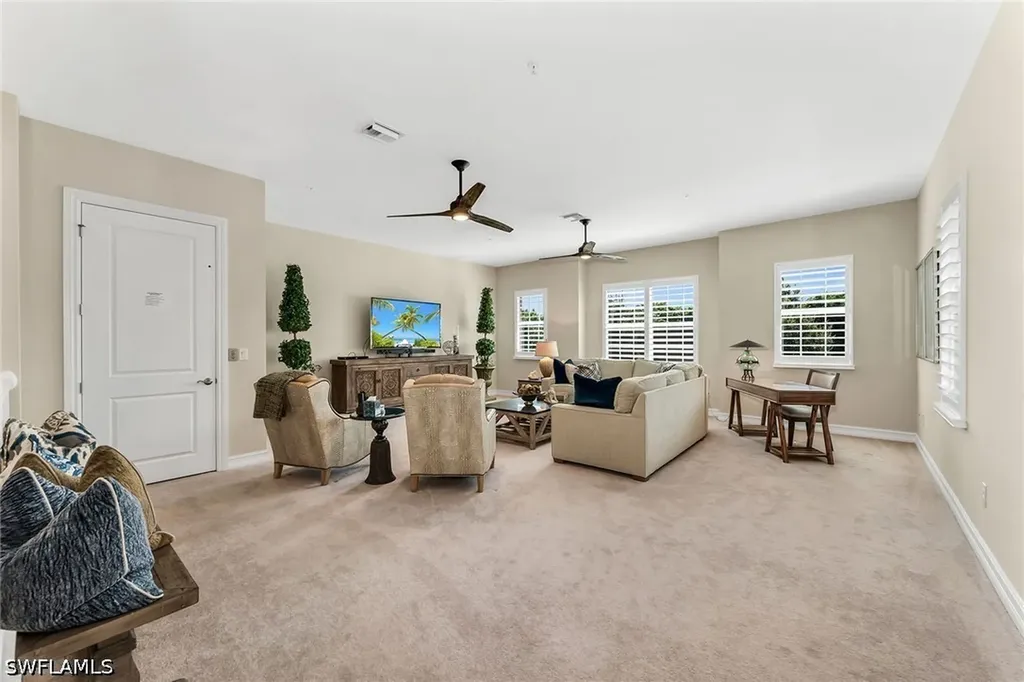 7825 Hawthorne Drive Naples FL 34113