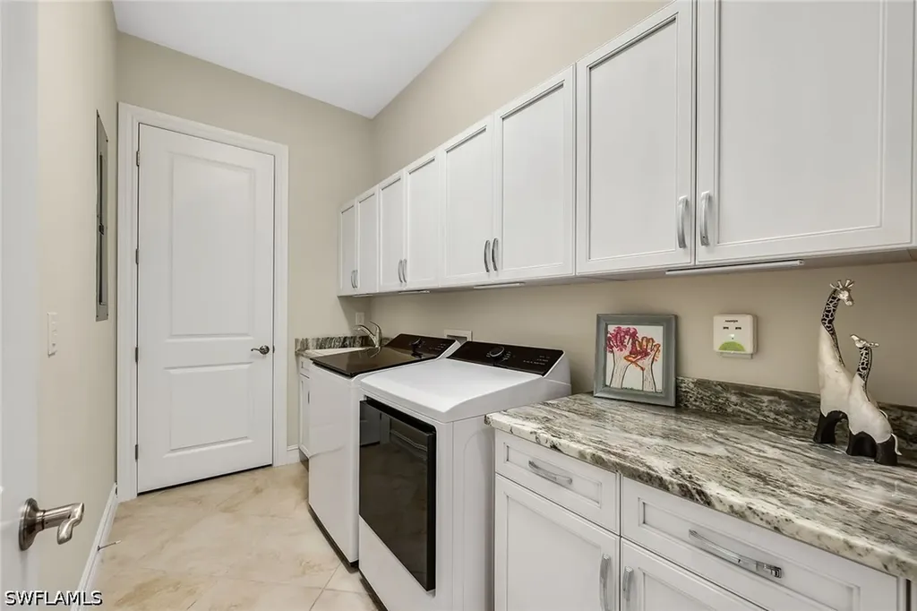 7825 Hawthorne Drive Naples FL 34113