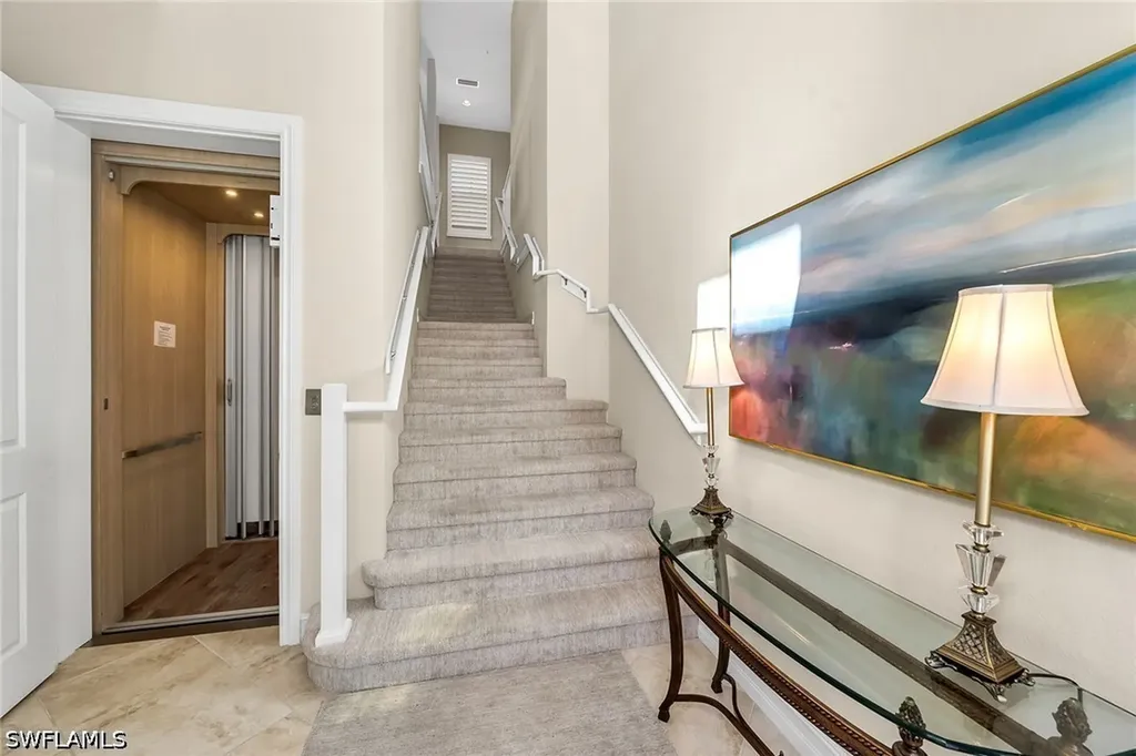 7825 Hawthorne Drive Naples FL 34113