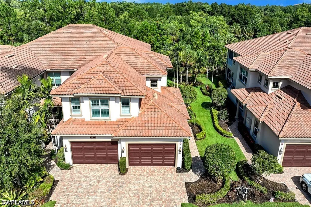 7825 Hawthorne Drive Naples FL 34113