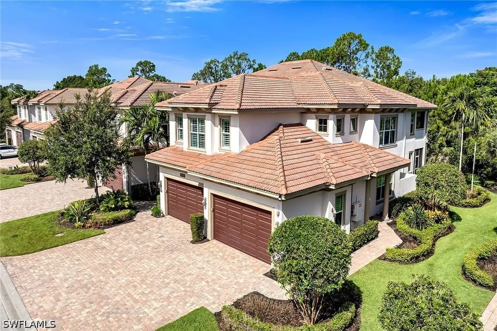 7825 Hawthorne Drive Naples FL 34113
