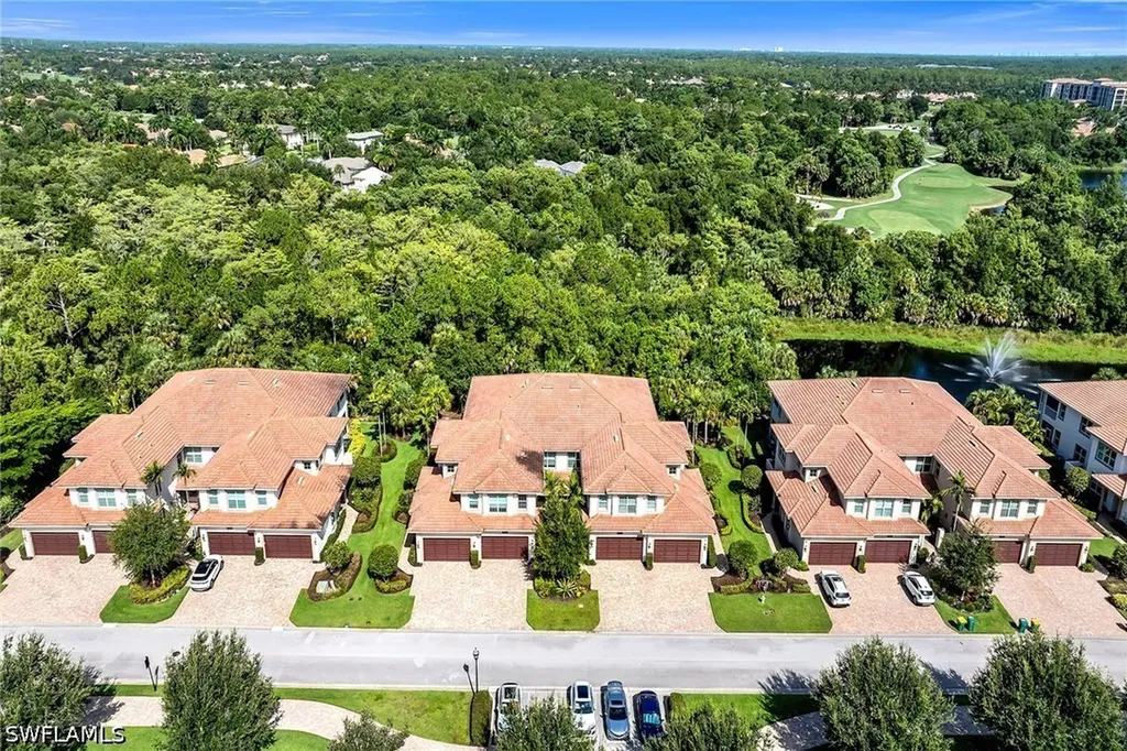 7825 Hawthorne Drive Naples FL 34113