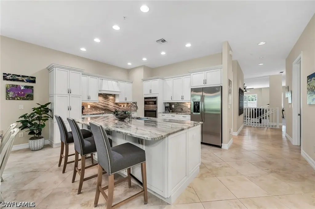 7825 Hawthorne Drive Naples FL 34113
