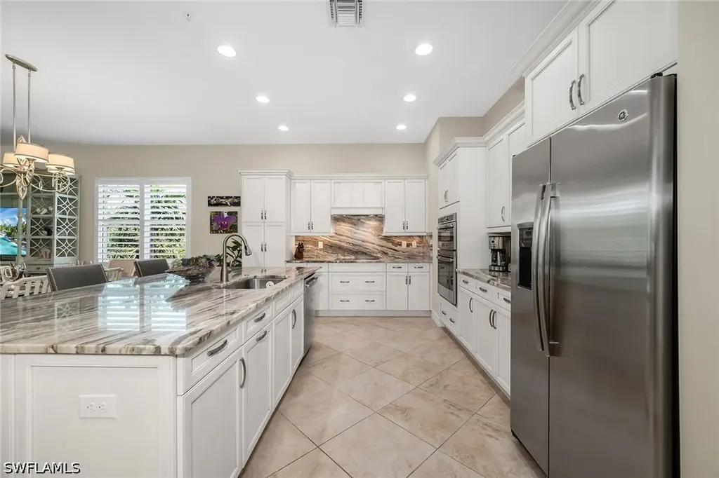 7825 Hawthorne Drive Naples FL 34113