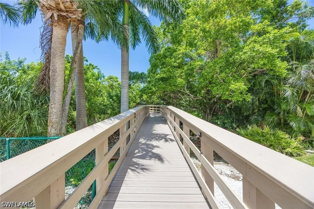 5501 Heron Point Drive Naples FL 34108