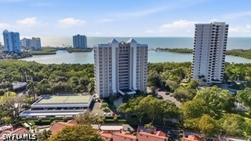 5501 Heron Point Drive Naples FL 34108