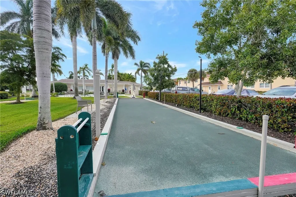 631 12th Avenue S Naples FL 34102